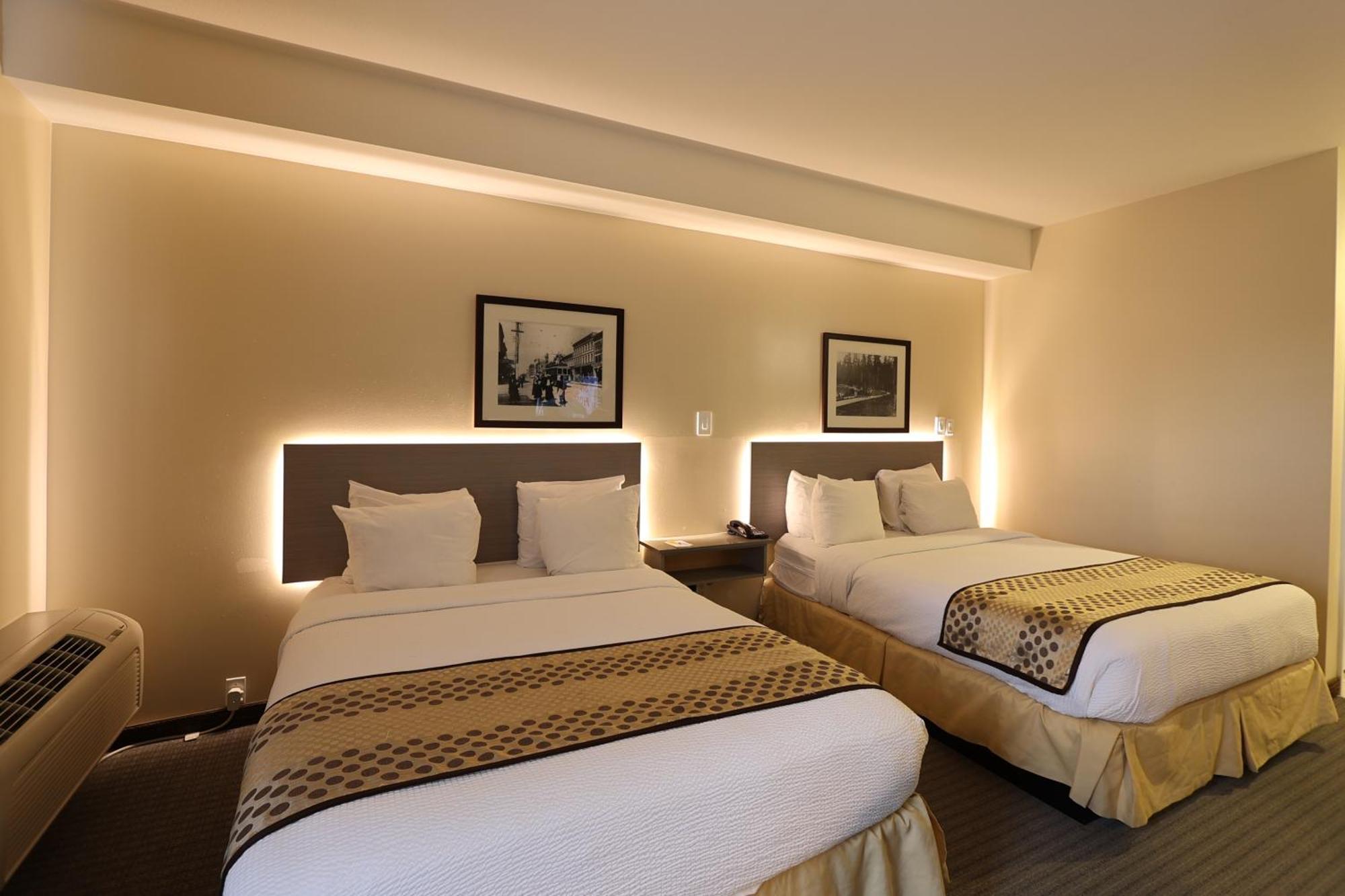 Days Inn By Wyndham Суррей Экстерьер фото
